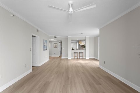 Condo in Saint Petersburg, Florida, 3 bedrooms  № 2394428 - photo 28