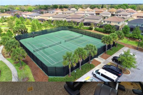 House in Davenport, Florida 4 bedrooms, 180.14 sq.m. № 2225795 - photo 28