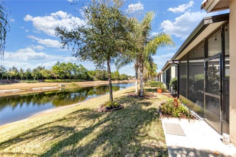House in Wimauma, Florida 3 bedrooms, 185.8 sq.m. № 2217420 - photo 14
