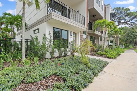 Touwnhouse à vendre à Saint Petersburg, Floride: 3 chambres, 189.43 m2 № 1902570 - photo 2