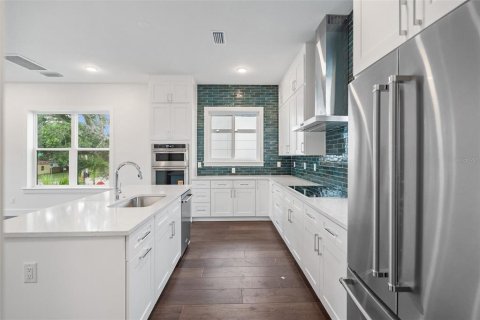 Touwnhouse à vendre à Saint Petersburg, Floride: 3 chambres, 189.43 m2 № 1902570 - photo 12