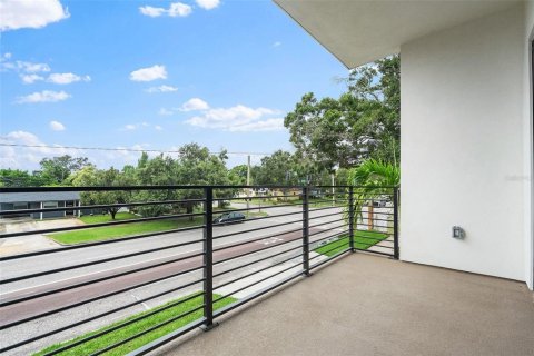 Touwnhouse à vendre à Saint Petersburg, Floride: 3 chambres, 189.43 m2 № 1902570 - photo 16