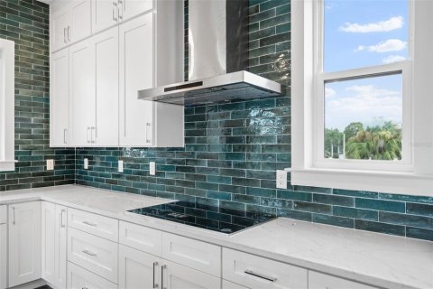 Touwnhouse à vendre à Saint Petersburg, Floride: 3 chambres, 189.43 m2 № 1902570 - photo 14