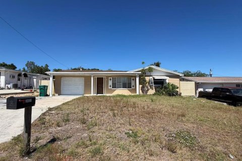 Casa en Holiday, Florida 4 dormitorios, 120.77 m2 № 2106586
