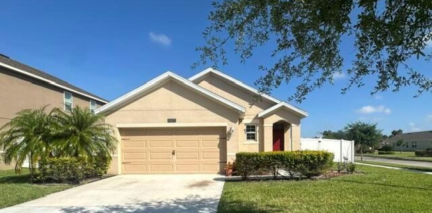 Casa en Port St. Lucie, Florida 3 dormitorios, 153.2 m2 № 2078339
