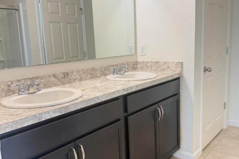Casa en alquiler en Port St. Lucie, Florida, 3 dormitorios, 153.2 m2 № 2078339 - foto 9