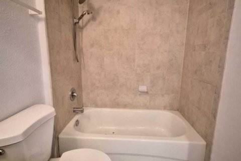 Townhouse in Boynton Beach, Florida 3 bedrooms, 144.65 sq.m. № 2083376 - photo 5