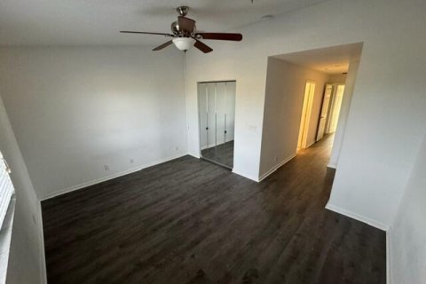 Townhouse in Boynton Beach, Florida 3 bedrooms, 144.65 sq.m. № 2083376 - photo 17