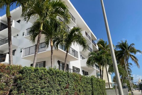 Copropriété à vendre à Miami Beach, Floride: 2 chambres, 105.91 m2 № 1708282 - photo 2