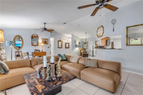 Casa en venta en Edgewater, Florida, 3 dormitorios, 160.26 m2 № 2386098 - foto 10