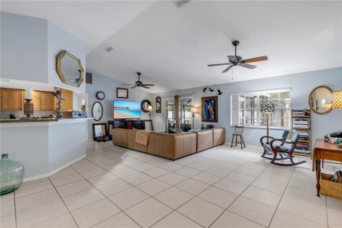 Casa en venta en Edgewater, Florida, 3 dormitorios, 160.26 m2 № 2386098 - foto 8