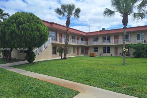 Copropriété à louer à Miami, Floride: 3 chambres, 88.44 m2 № 2065169 - photo 11
