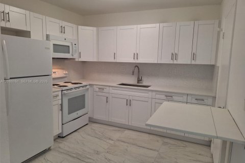 Copropriété à louer à Miami, Floride: 3 chambres, 88.44 m2 № 2065169 - photo 3