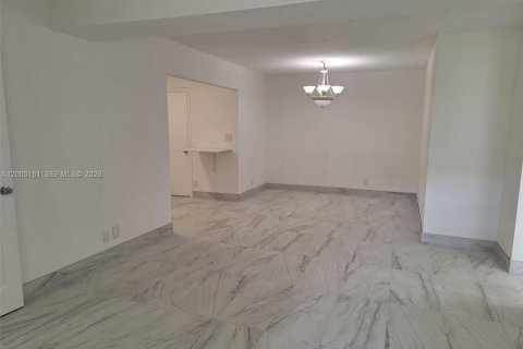 Condo à Miami, Floride, 3 chambres  № 2065169