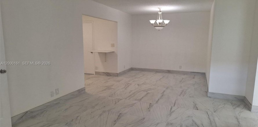 Condo à Miami, Floride, 3 chambres  № 2065169