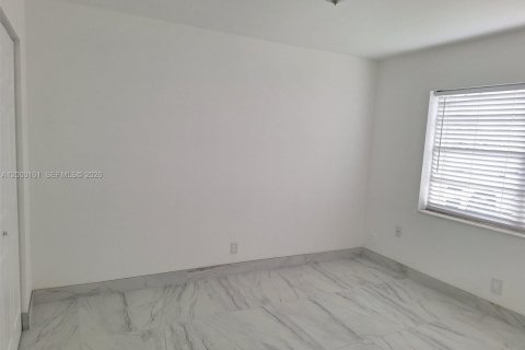 Copropriété à louer à Miami, Floride: 3 chambres, 88.44 m2 № 2065169 - photo 10