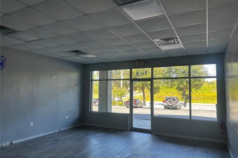 Propiedad comercial en alquiler en Alachua, Florida, 111.48 m2 № 1553697 - foto 3