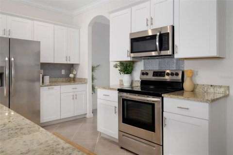 House in Venice, Florida 5 bedrooms, 305.18 sq.m. № 2201858 - photo 17