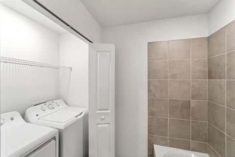 Купить кондоминиум в Венеция, Флорида 5 комнат, 104.05м2, № 1778639 - фото 22