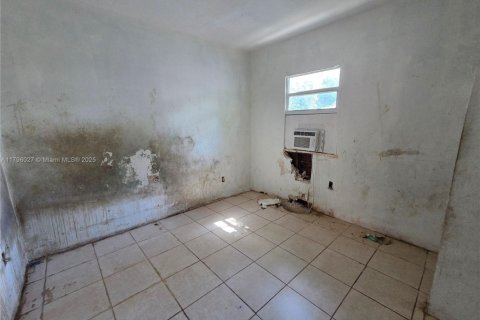 House in Miami, Florida 3 bedrooms, 105.44 sq.m. № 1862475 - photo 26