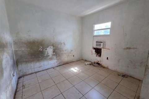House in Miami, Florida 3 bedrooms, 105.44 sq.m. № 1862475 - photo 27