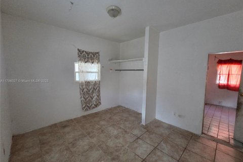 House in Miami, Florida 3 bedrooms, 105.44 sq.m. № 1862475 - photo 30