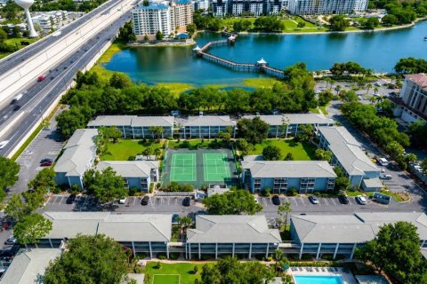 Condo in Altamonte Springs, Florida, 1 bedroom № 2219279 - photo 21