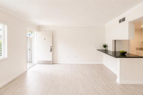 Condo in Altamonte Springs, Florida, 1 bedroom № 2219279 - photo 3
