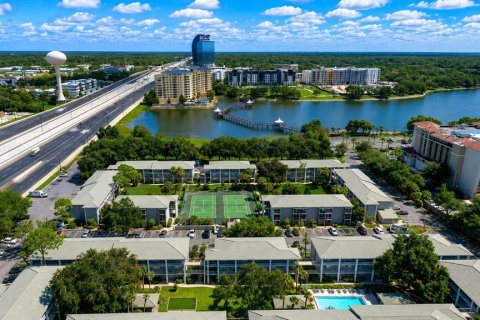 Condo in Altamonte Springs, Florida, 1 bedroom № 2219279 - photo 16
