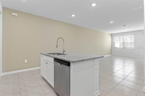 Townhouse in Palm Coast, Florida 3 bedrooms, 166.76 sq.m. № 1575153 - photo 12