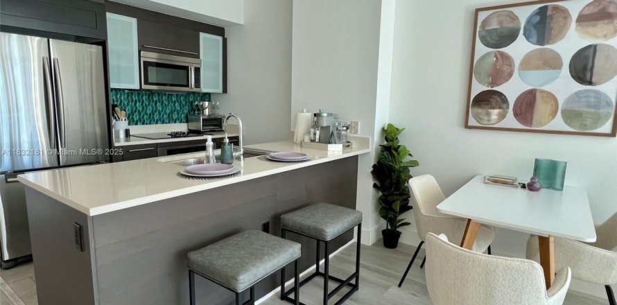 Condo à Miami, Floride, 1 chambre № 1809245