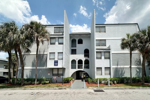 Condo in West Palm Beach, Florida, 2 bedrooms № 2260753