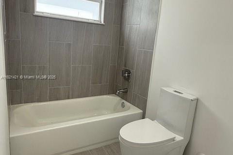 Casa en alquiler en Hallandale Beach, Florida, 3 dormitorios, 108.7 m2 № 1781525 - foto 20