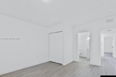Casa en alquiler en Hallandale Beach, Florida, 3 dormitorios, 108.7 m2 № 1781525 - foto 14
