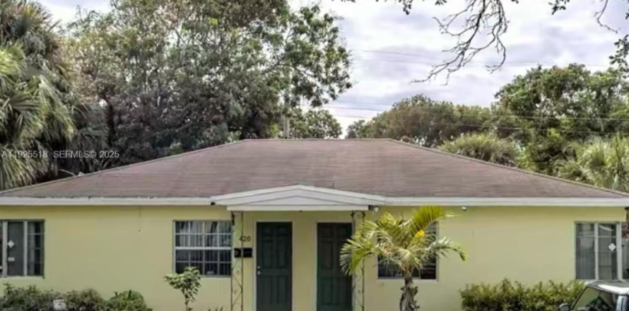 Таунхаус в Уэст-Палм-Бич, Флорида 2 спальни, 148.46м2 № 1984029