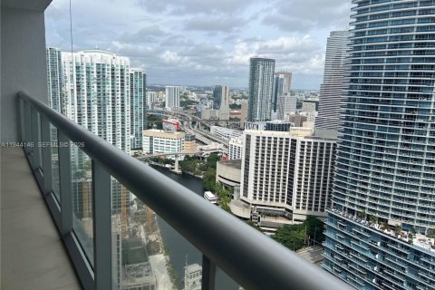 Condo in Miami, Florida, 1 bedroom  № 2001564 - photo 10