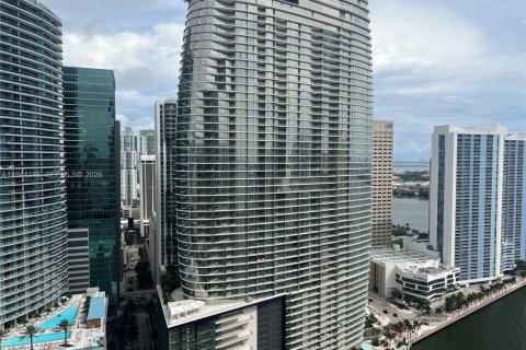 Condo in Miami, Florida, 1 bedroom  № 2001564 - photo 12