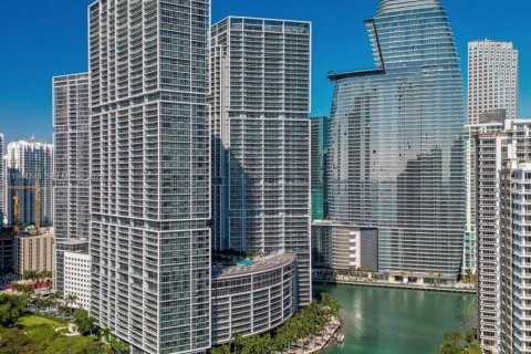 Condo in Miami, Florida, 1 bedroom  № 2001564 - photo 15