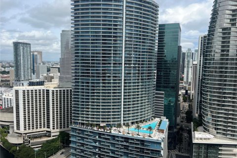 Condo in Miami, Florida, 1 bedroom  № 2001564 - photo 11