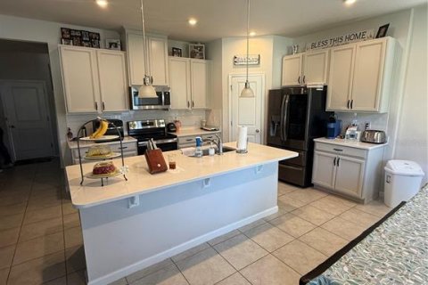 Villa ou maison à vendre à DeLand, Floride: 4 chambres, 221.01 m2 № 2431799 - photo 3