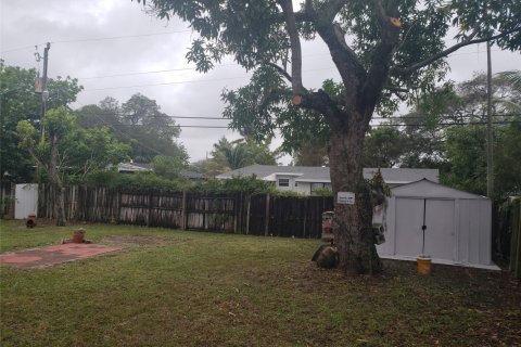 Casa en alquiler en Fort Lauderdale, Florida, 2 dormitorios, 69.12 m2 № 888187 - foto 1