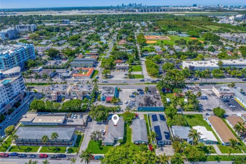 Commercial property in Dania Beach, Florida 249.91 sq.m. № 1823525 - photo 15