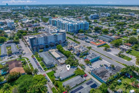 Commercial property in Dania Beach, Florida 249.91 sq.m. № 1823525 - photo 7