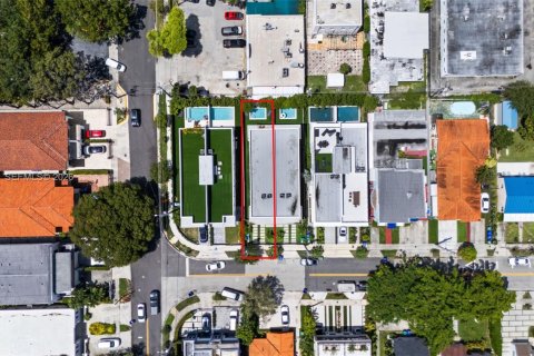 Touwnhouse à vendre à Miami, Floride: 3 chambres, 227.8 m2 № 2301038 - photo 27