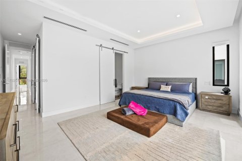 Touwnhouse à vendre à Miami, Floride: 3 chambres, 227.8 m2 № 2301038 - photo 9