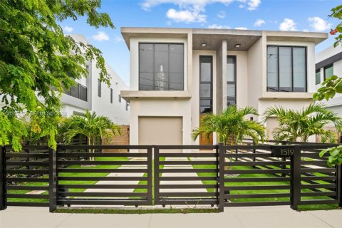 Touwnhouse à Miami, Floride 3 chambres, 227.8 m2 № 2301038