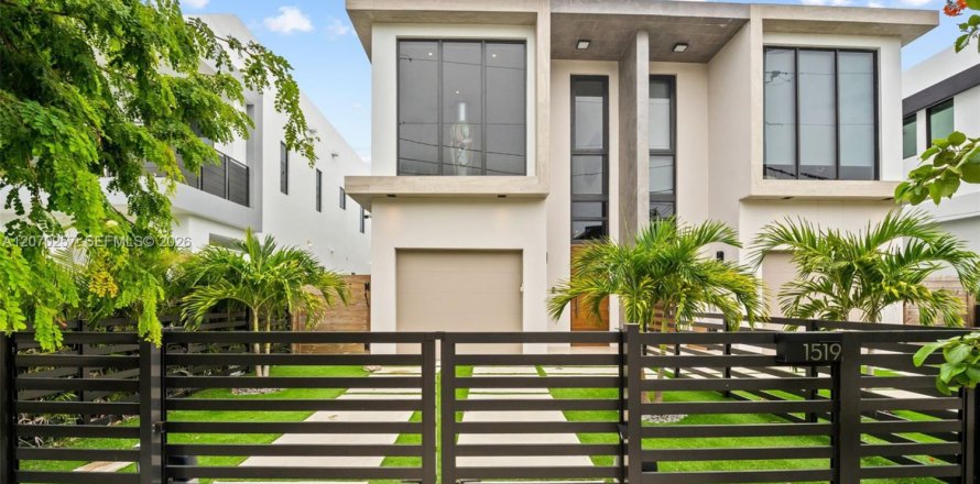 Touwnhouse à Miami, Floride 3 chambres, 227.8 m2 № 2301038