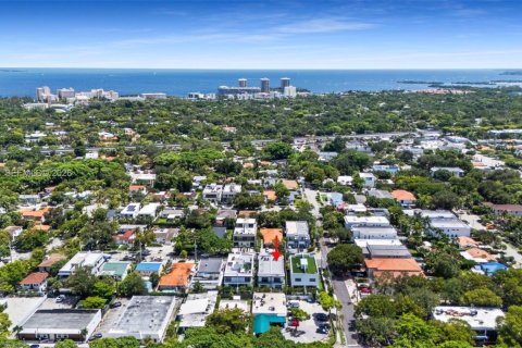 Touwnhouse à vendre à Miami, Floride: 3 chambres, 227.8 m2 № 2301038 - photo 25
