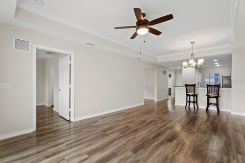 Condo in North Port, Florida, 2 bedrooms № 2375494 - photo 6