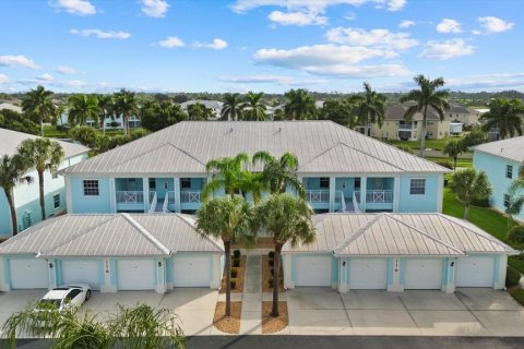 Condo in North Port, Florida, 2 bedrooms  № 2375494
